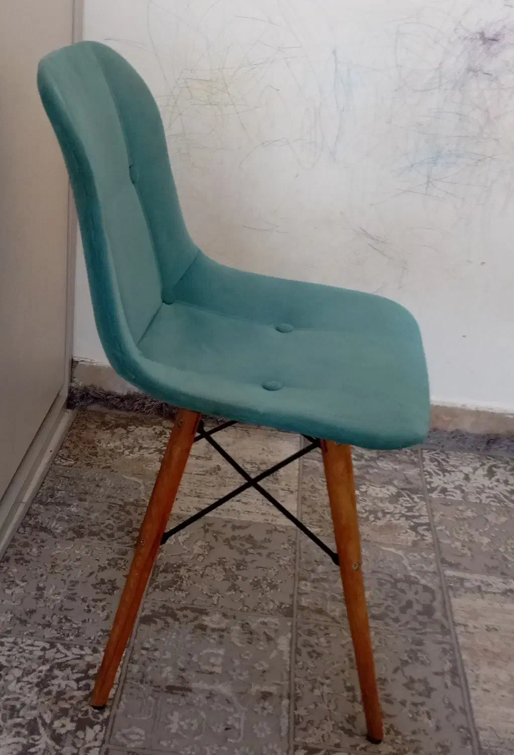 ۶ عدد صندلی فایبرگلاس با پارچه مازراتی|میز و صندلی غذاخوری|قرچک, میرزائی جنوبی|دیوار