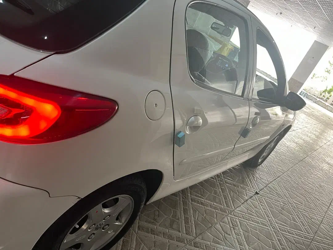 207ارتفا یافته صندلی چرم|خودرو سواری و وانت|شیراز, طلاب|دیوار