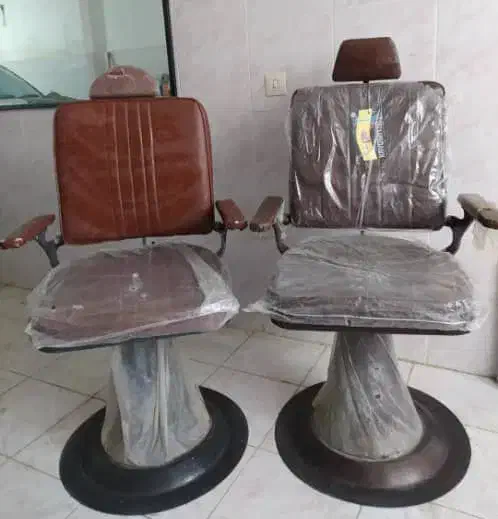 صندلی آرایشگاه برای اصلاح  کاملا سالم|آرایشگاه و سالن‌های زیبایی|سنندج, |دیوار