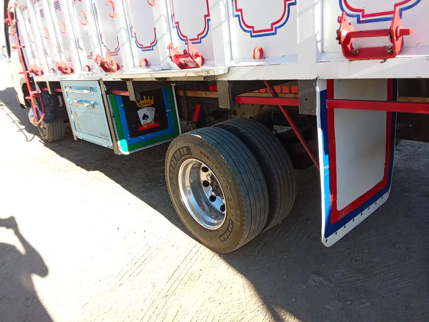 ایسوزو ۶تن مدل ۸۶|خودرو سنگین|عطاملک, |دیوار