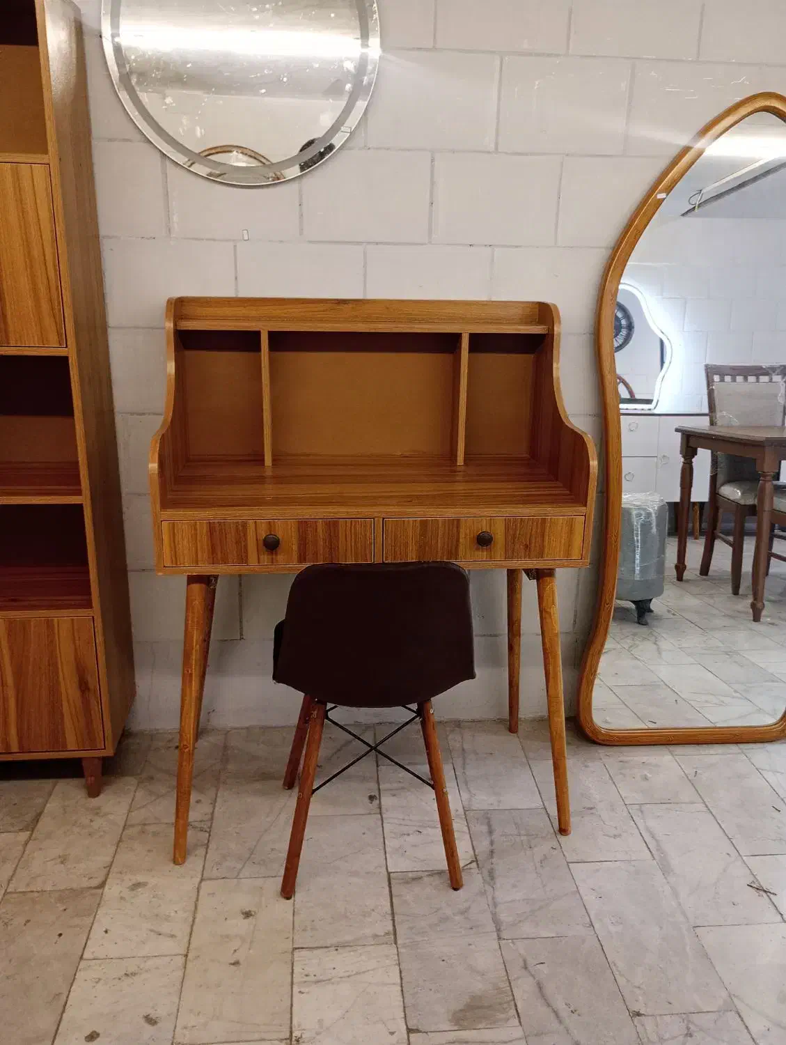 میز تحریر شیک و باکیفیت رنگ چوب|میز تحریر و کامپیوتر|کرمان, |دیوار