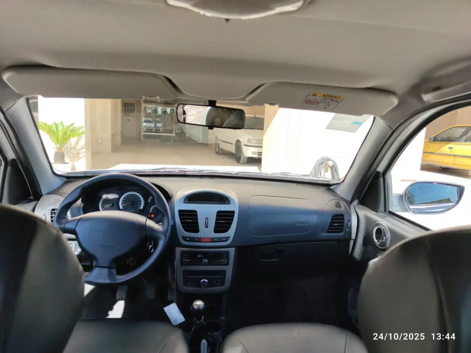 کوییک دنده‌ای ساده سفید آبان ۱۴۰۰|خودرو سواری و وانت|کرج, باغستان|دیوار