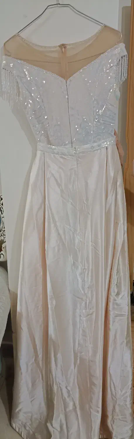 لباس مجلسی دنباله دار به فروش میرسد..|لباس|فردوسیه, |دیوار