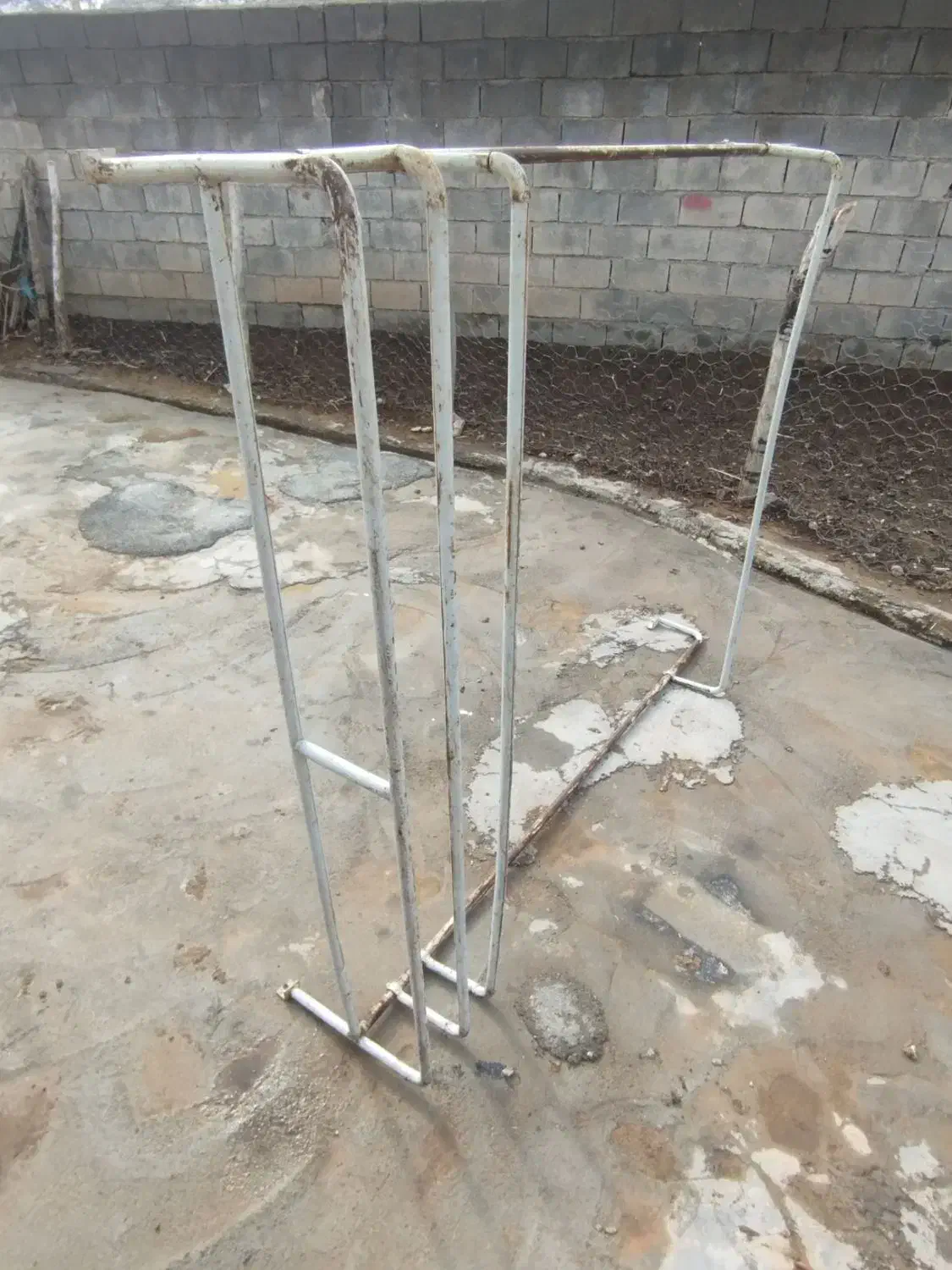 میله چادر|ابزارآلات|بیستون, |دیوار