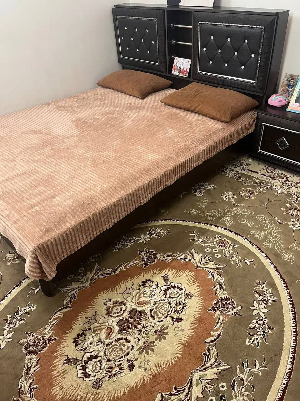 سرویس خواب دو نفره|تخت و سرویس خواب|قائم‌شهر, |دیوار