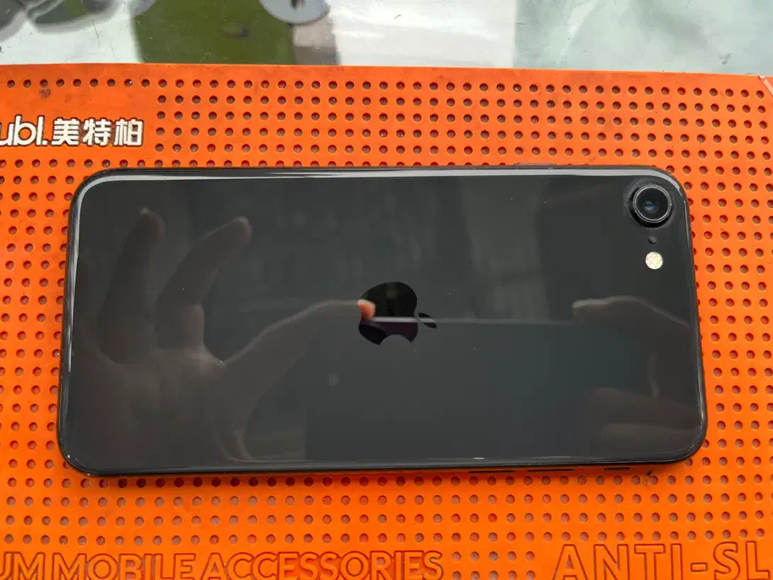 ایفون se2020|موبایل|ری, دیلمان|دیوار