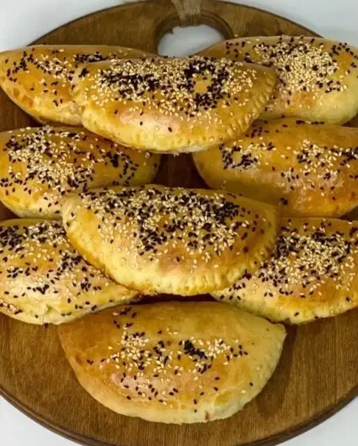 سفارش  انواع کیک عصرونه وتولد و نان پیراشکی|خوردنی و آشامیدنی|مرند, |دیوار