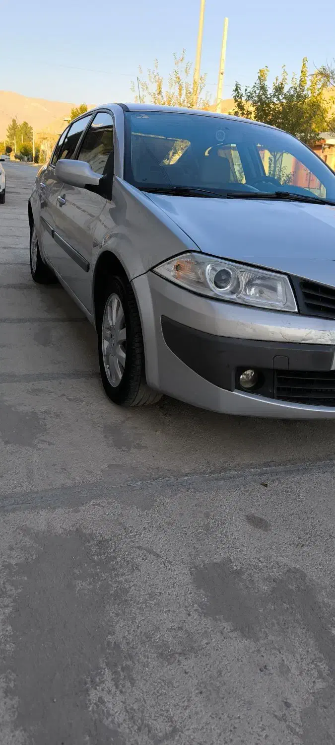 مگان 2000اتومات مدل آخر 89|خودرو سواری و وانت|شیراز, سینما سعدی|دیوار