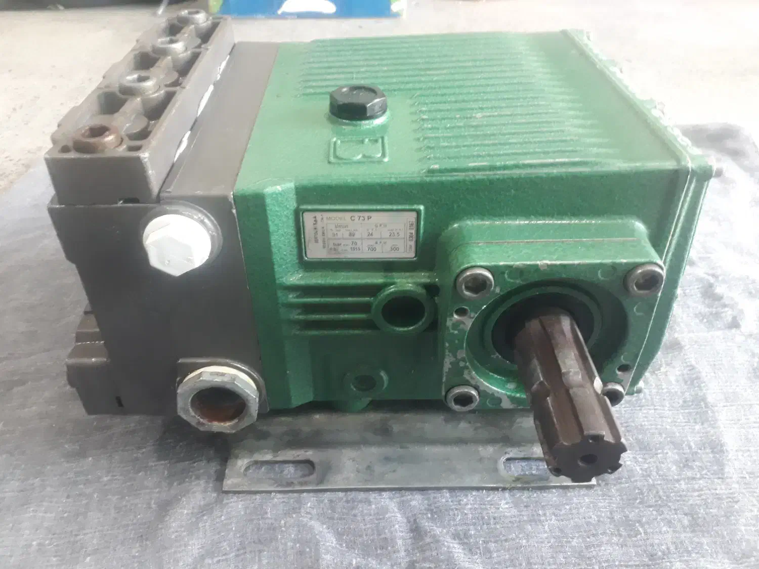 پمپ کارواش و سم پاش برتلونی|ماشین‌آلات صنعتی|بوئین زهرا, |دیوار