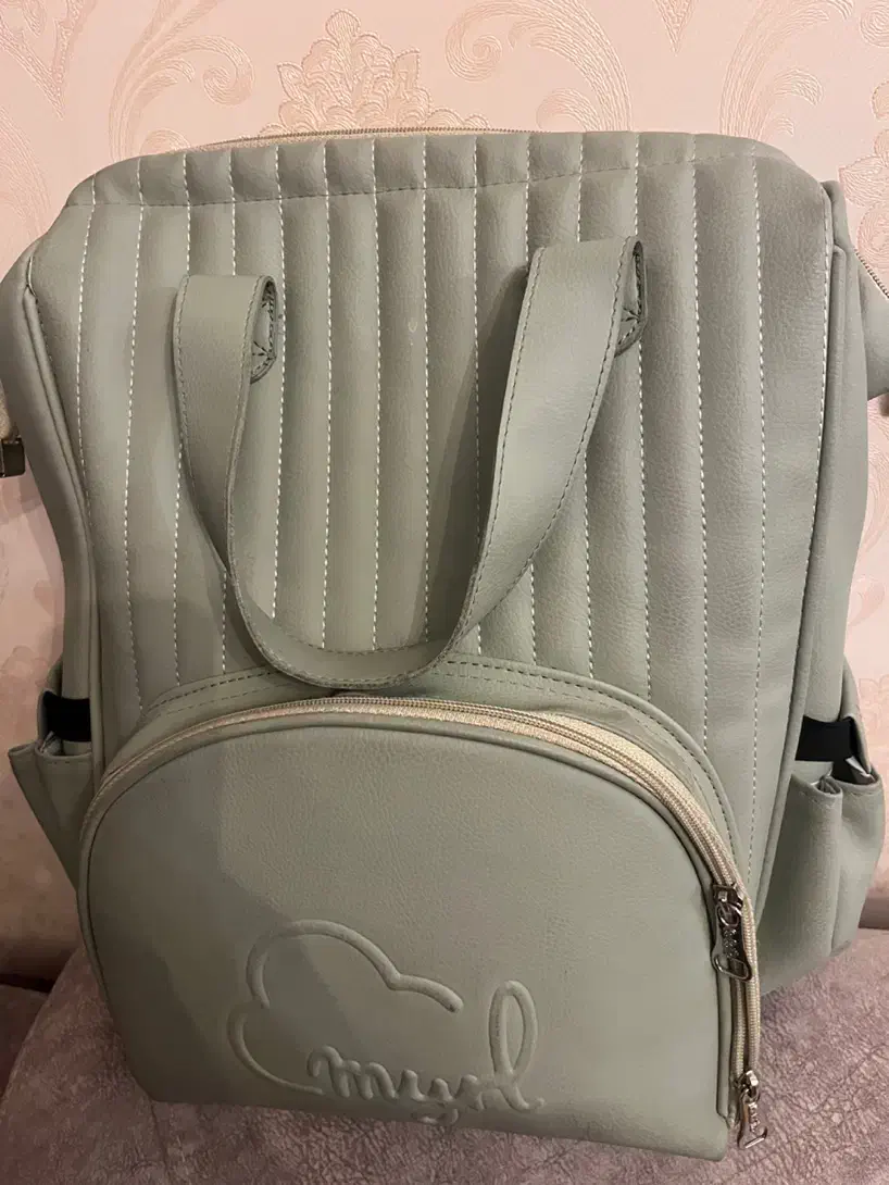 کوله نوزاد|کیف، کفش، کمربند|بندر گناوه, |دیوار