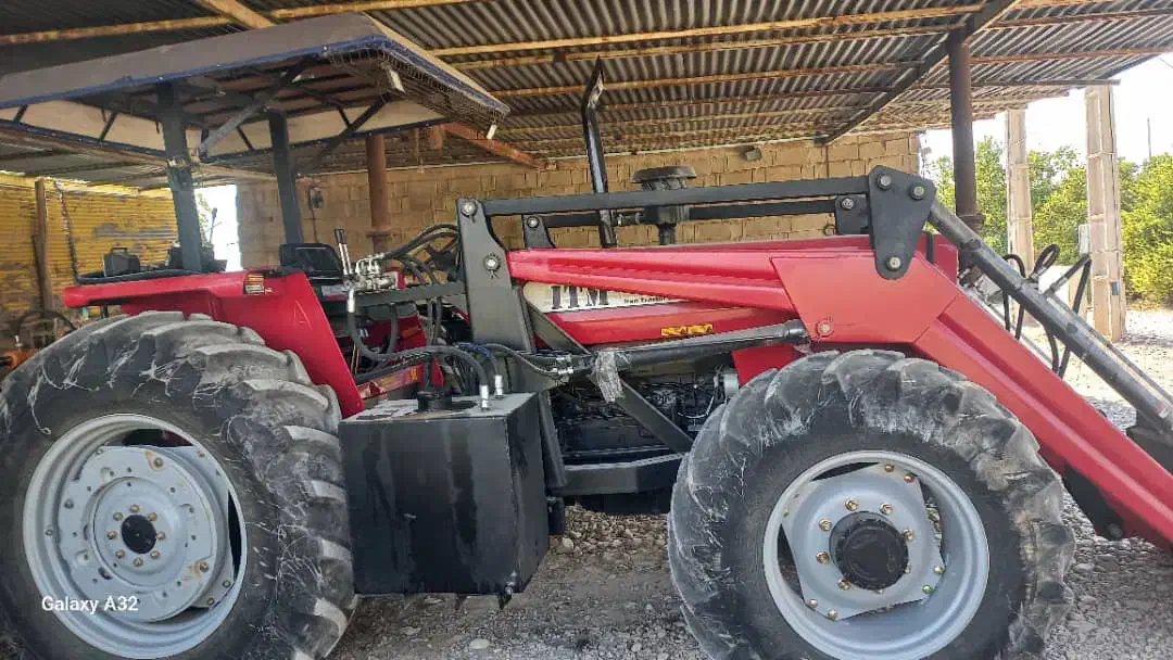 فروش تراکتور بهمراه بیل جلو و بیل بکهو عقب|ماشین‌آلات صنعتی|نورآباد ممسنی, |دیوار