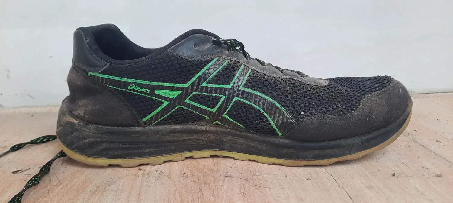 کفش درحد،والیبالی بفروش میرسد در خدمتیم|کیف، کفش، کمربند|سیمین شهر, |دیوار