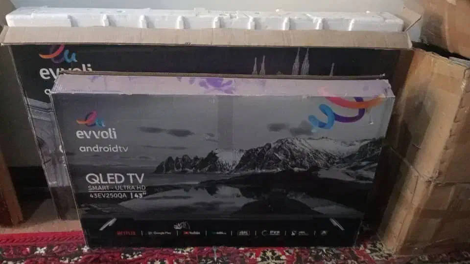 3 عدد تلوزیون ۴۳ اینچ و یک تلوزیون 55 اینچ|تلویزیون و پروژکتور|بوشهر, |دیوار