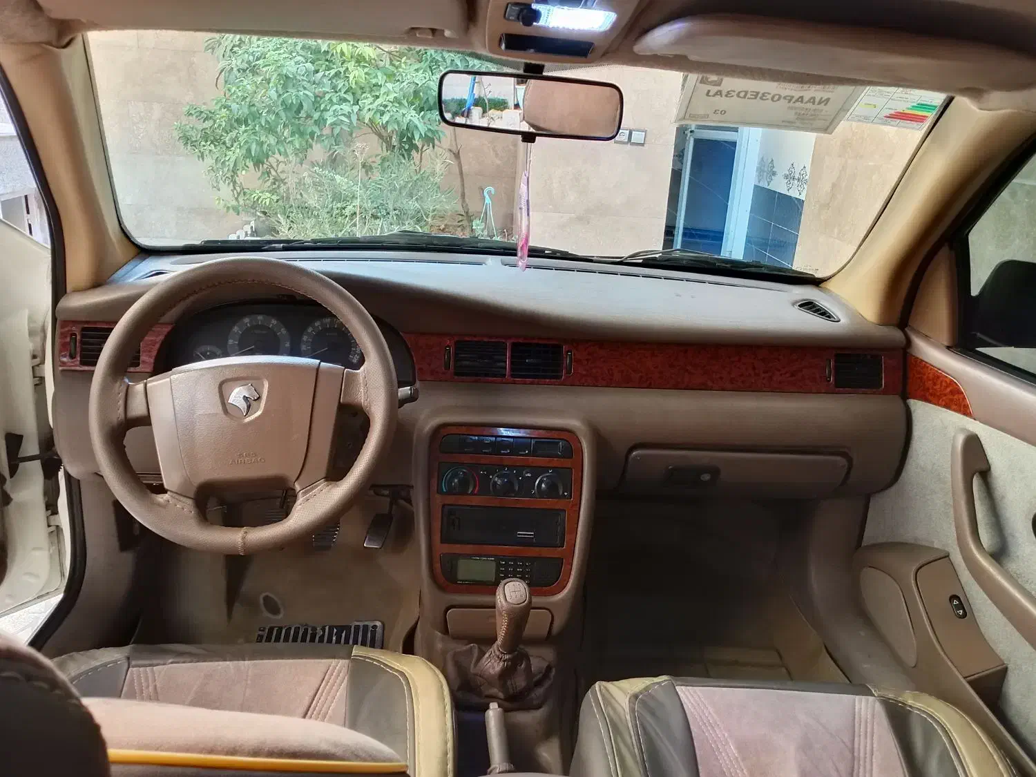 92 تر و تمیز|خودرو سواری و وانت|شیراز, محراب|دیوار