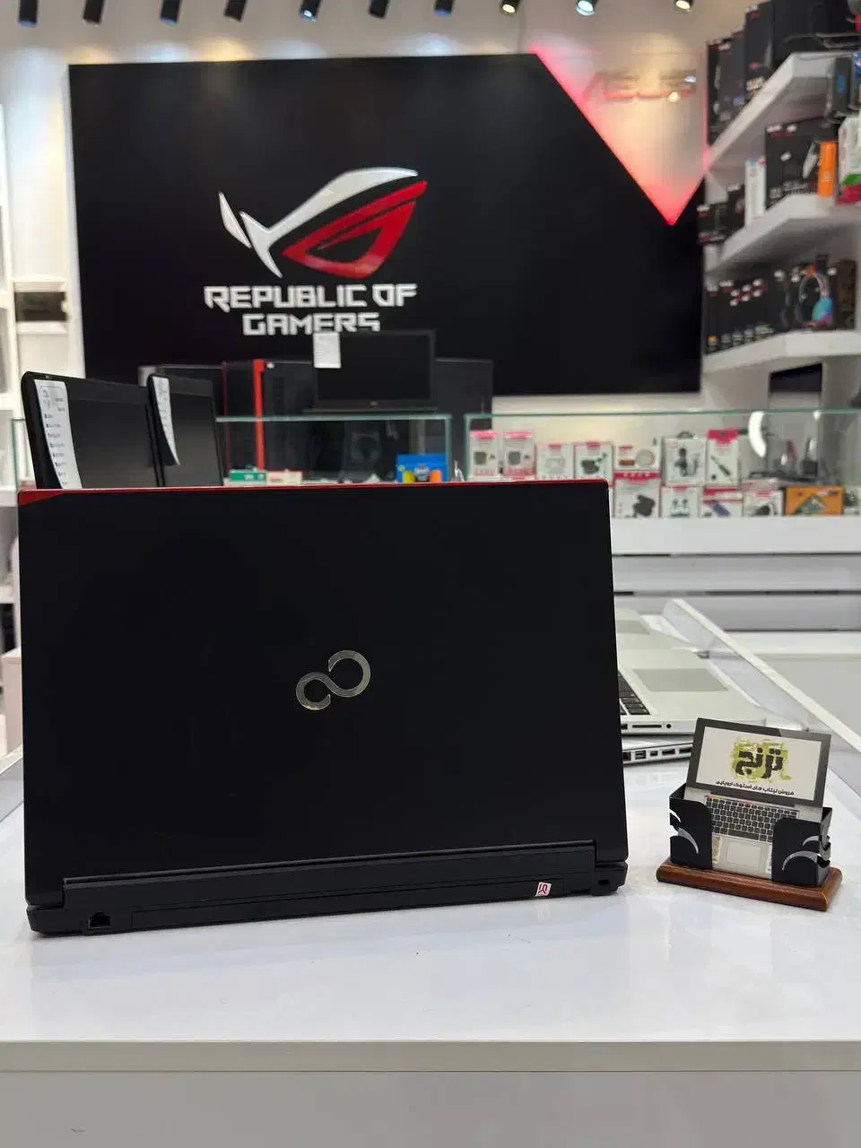 لپ تاپ فوجیتسو رم ۸ fujitsu|رایانه همراه|مشهد, جانباز|دیوار