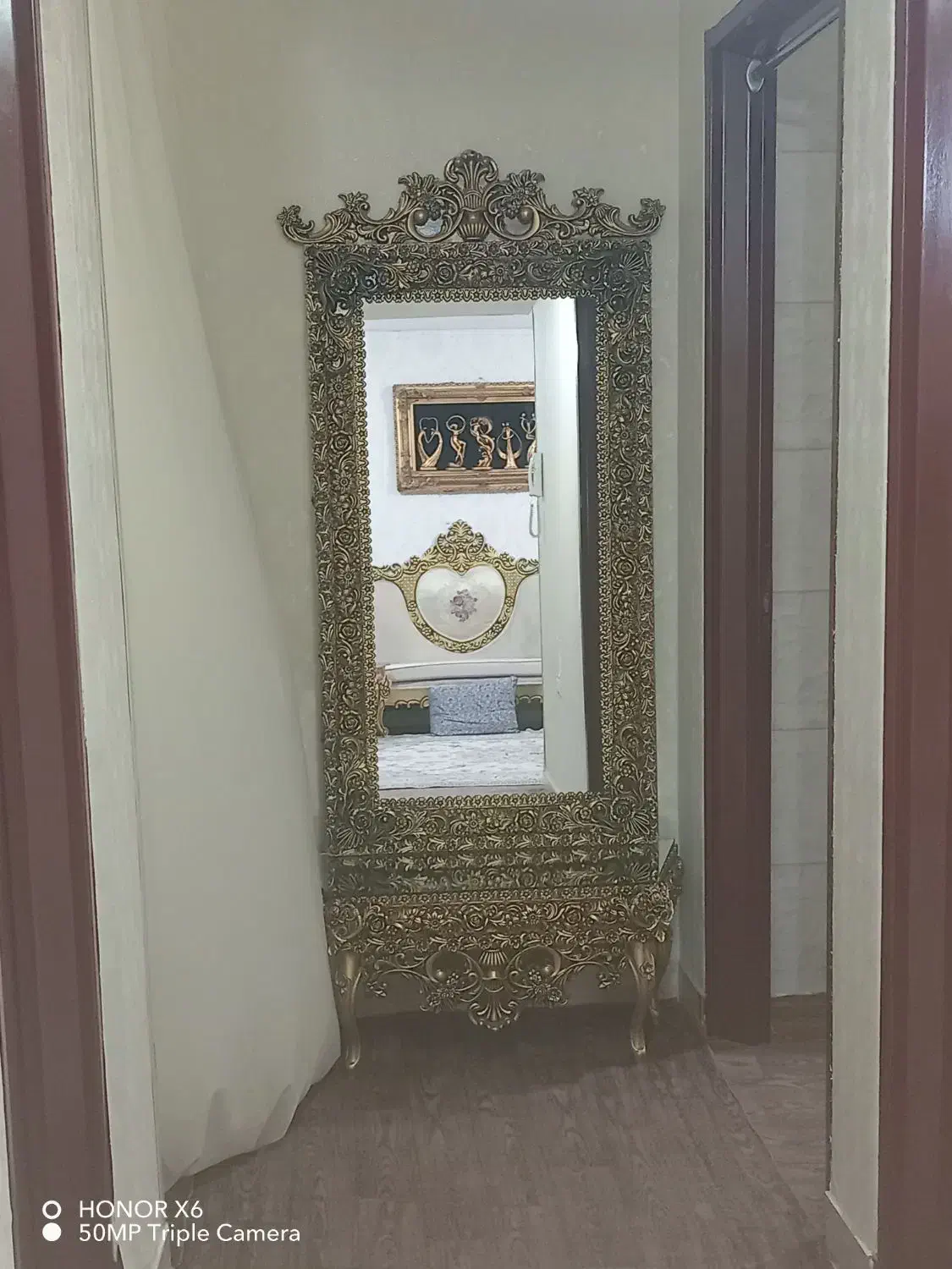 آینه قدی|آینه|گلبهار, شهر جدید گلبهار|دیوار