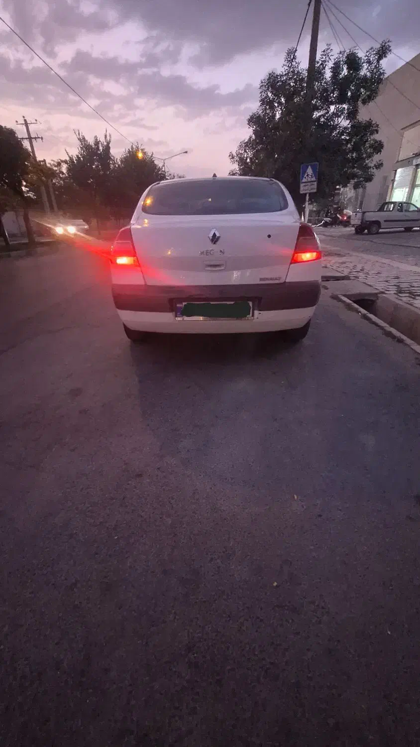 مگان ۲۰۰۰ اتومات سفید|خودرو سواری و وانت|همدان, |دیوار