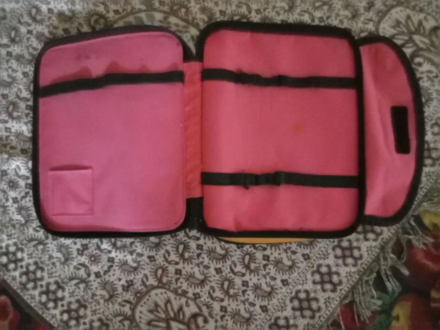 جامدادی|لوازم التحریر|رودهن, |دیوار