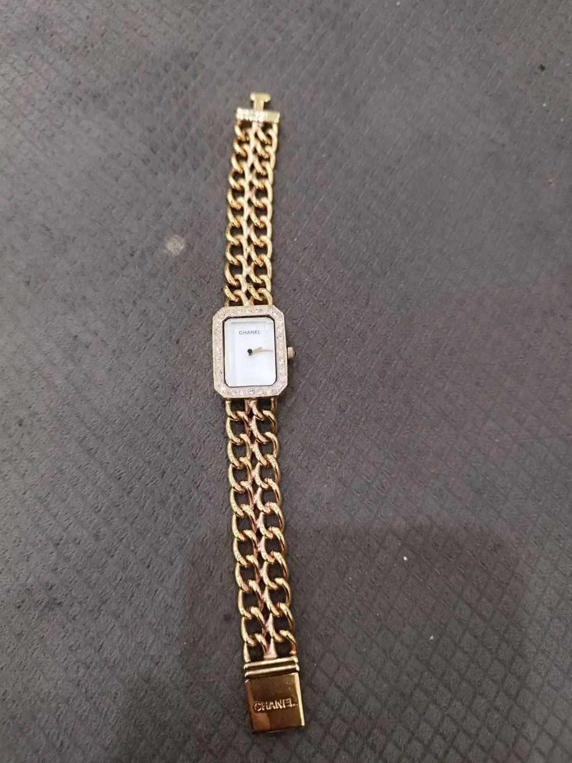 ساعت شنل(چنل)اصل از قطر|ساعت|آبادان, |دیوار