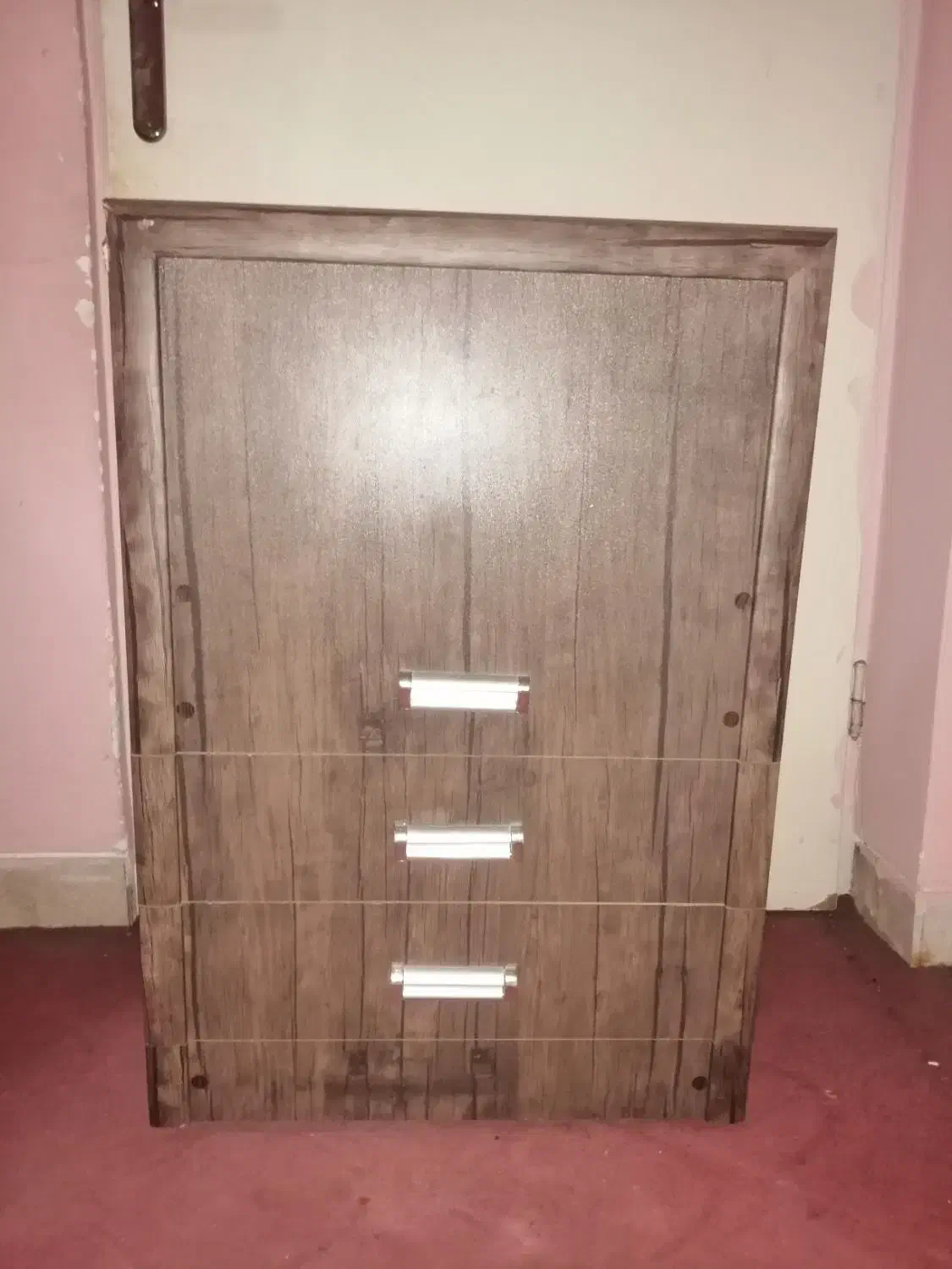 میز چرخ خیاطی|لوازم خیاطی و بافتنی|شیراز, صنایع الکترونیک|دیوار