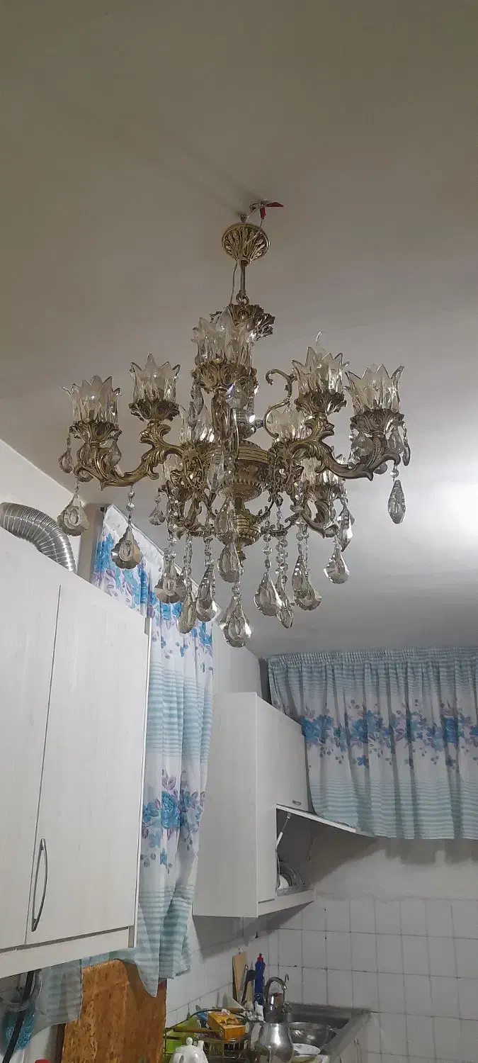 لوستر ده شاخه نو نو تمام برنج هرکدام وزنش خالی 5|لوستر و چراغ آویز|قرچک, مهدیه|دیوار