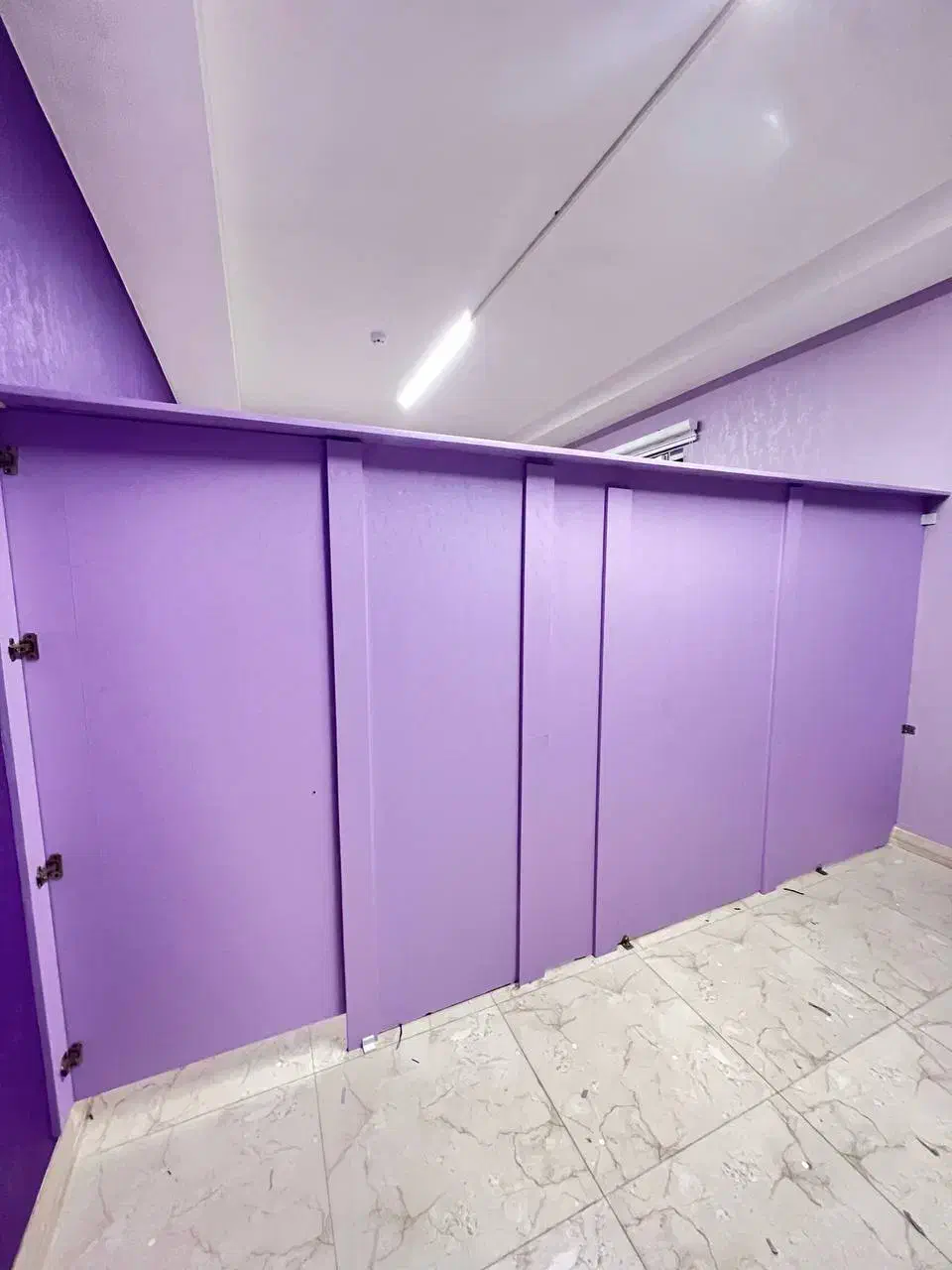 نصاب برچسب کابینت|خدمات پیشه و مهارت|رشت, دباغیان|دیوار