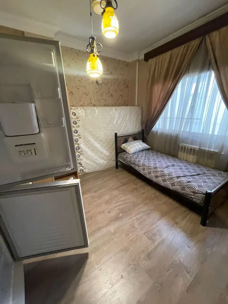 250متر 3خواب * بدون ودیعه * گلهای جردن ، مبله کامل