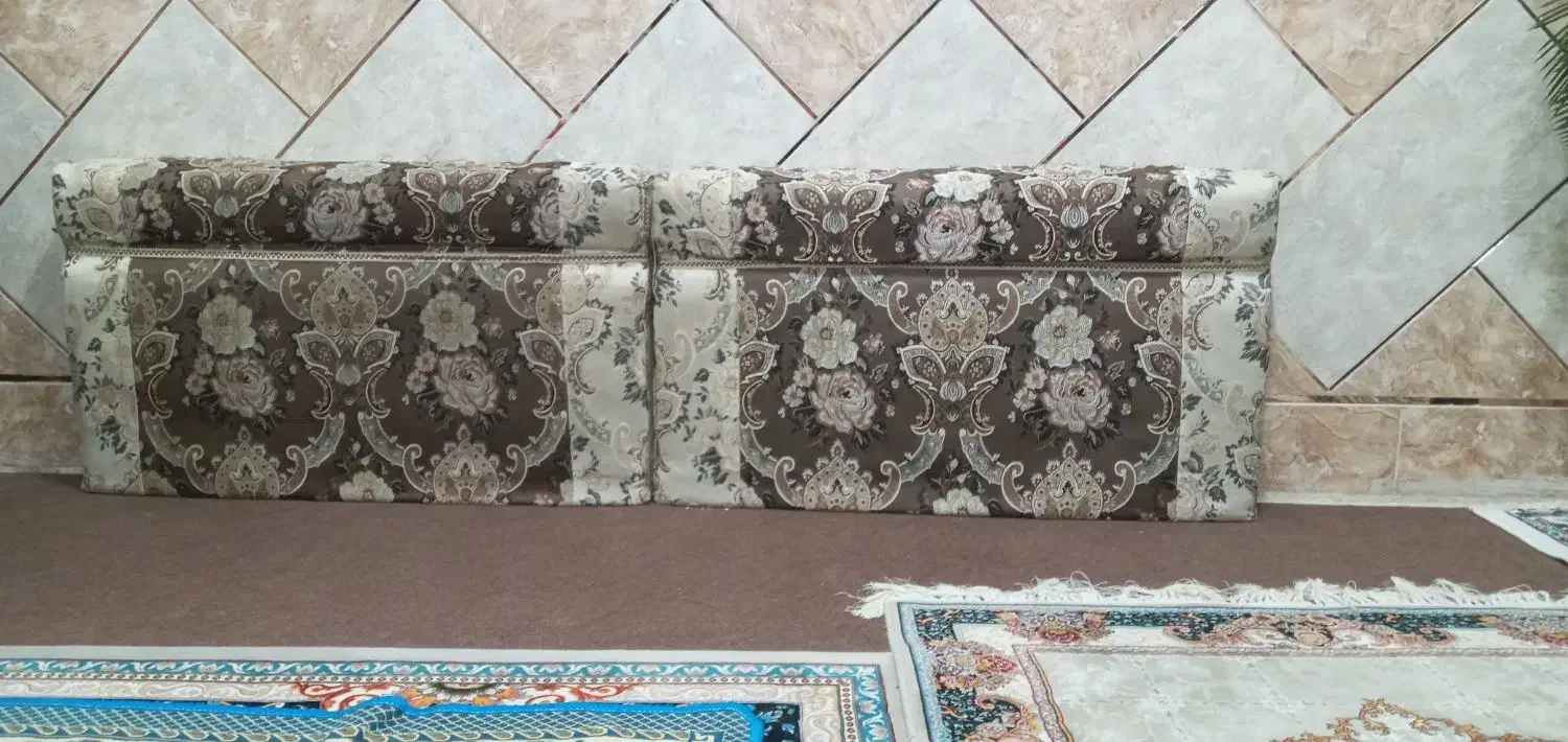 چهار عدد پشتی کاملا سالم و نو بفروش می‌رسد.|پشتی|خرمشهر, |دیوار