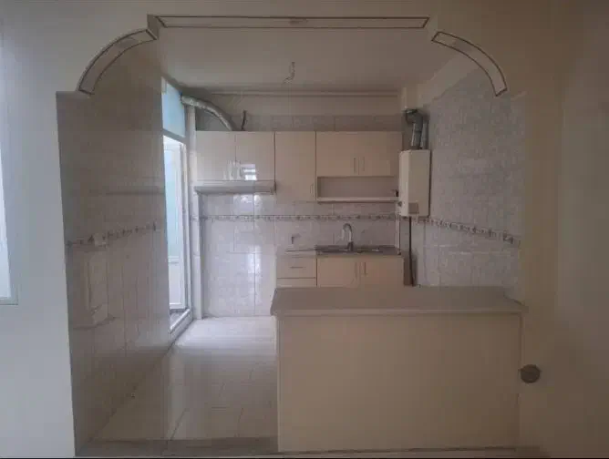 آپارتمان۶۵متر/پارکینگ دار/تخلیه/تکواحد/بلورسازی