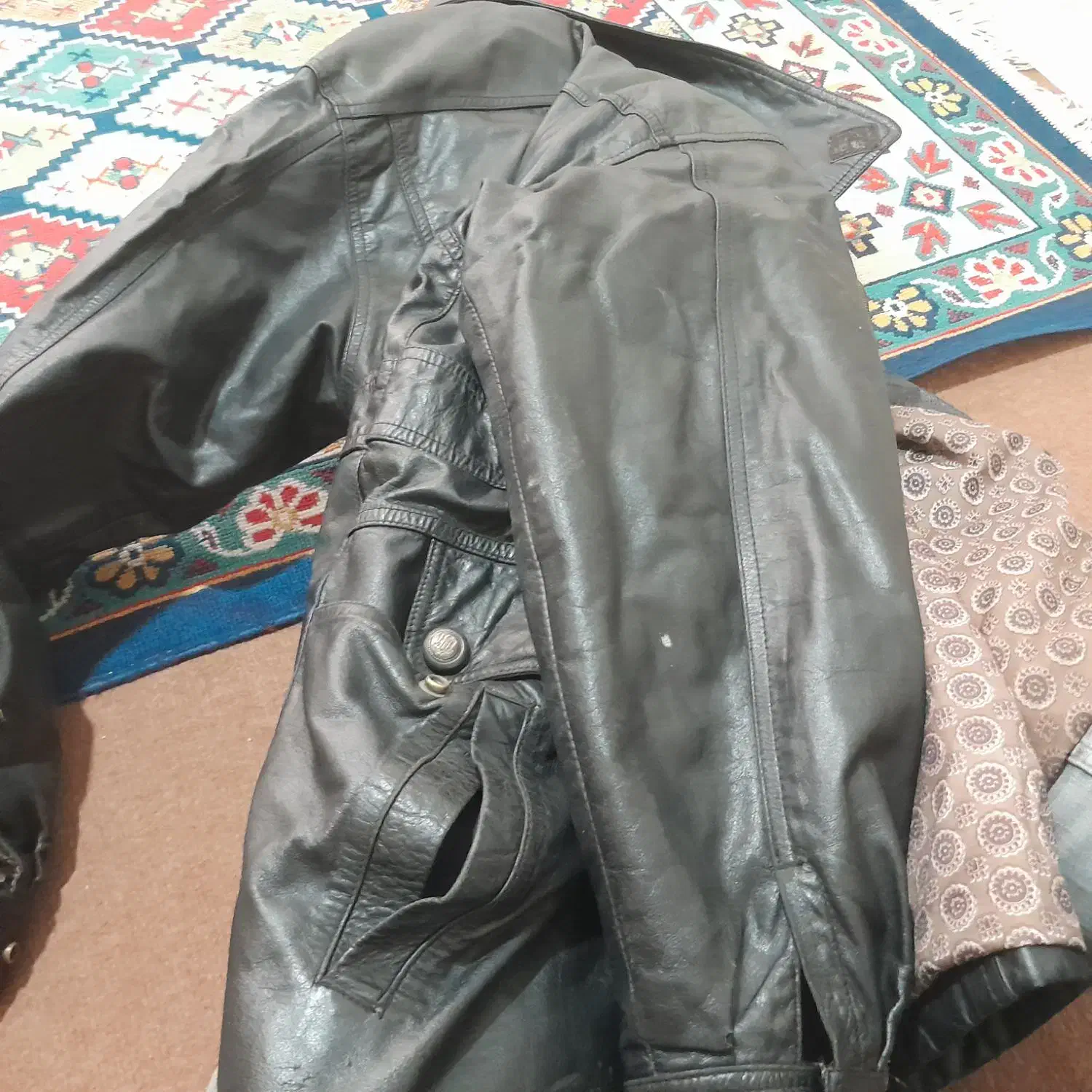 اوراصل چرم انگلستان لندن|لباس|گنبد کاووس, |دیوار