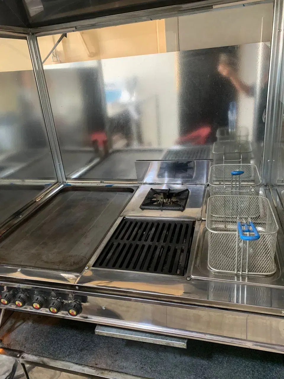 فروش ساندویچ ساز و فر فست فود|کافی‌شاپ و رستوران|شیراز, حومه شیراز|دیوار