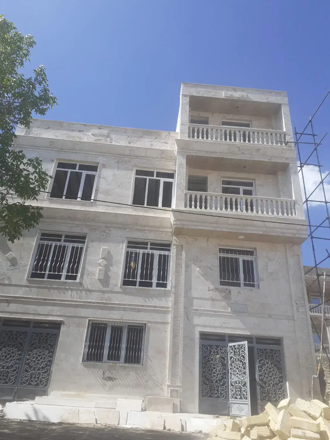 نما و کاشی و سرامیک و ....|خدمات پیشه و مهارت|ملایر, |دیوار