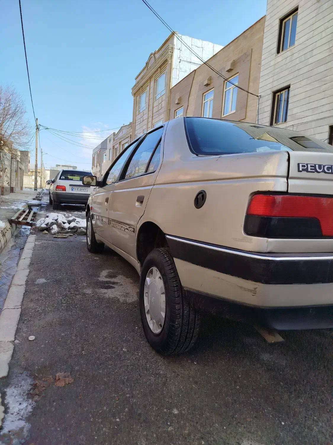 پژو۴۰۵|خودرو سواری و وانت|ازنا, |دیوار