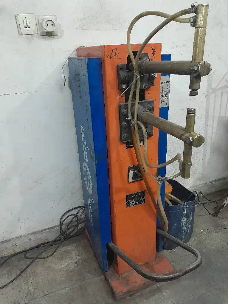 نقطه جوش|ماشین‌آلات صنعتی|کرج, سی متری صنعتکاران|دیوار