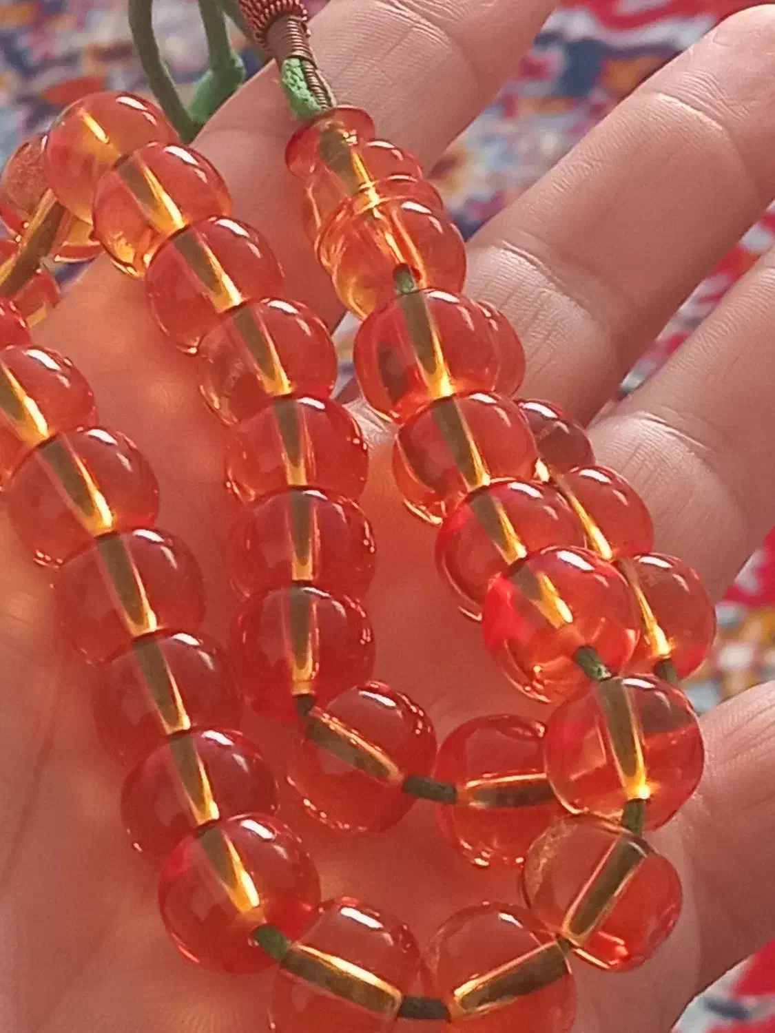 تسبیح سندلوس|کلکسیون اشیاء عتیقه|ایلام, |دیوار