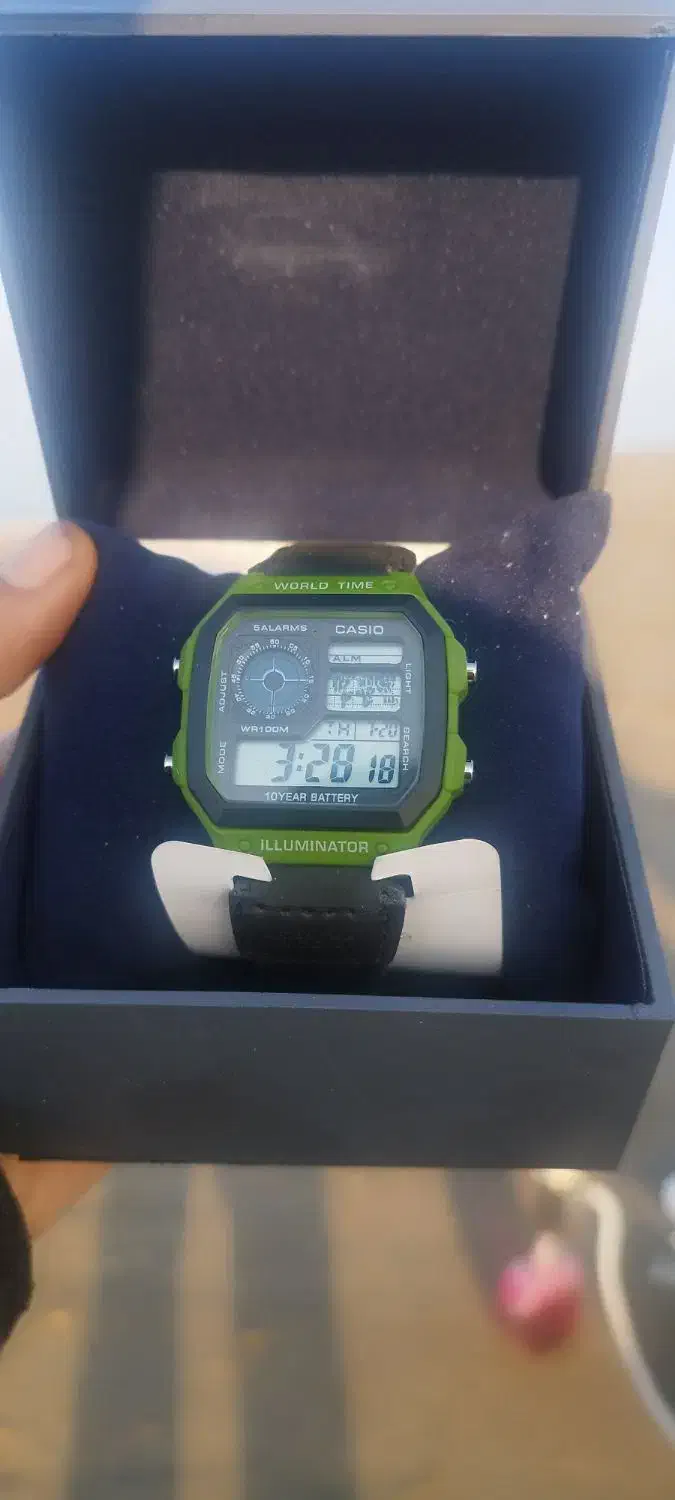 ساعت کاسیو جهان نما|ساعت|نور, |دیوار