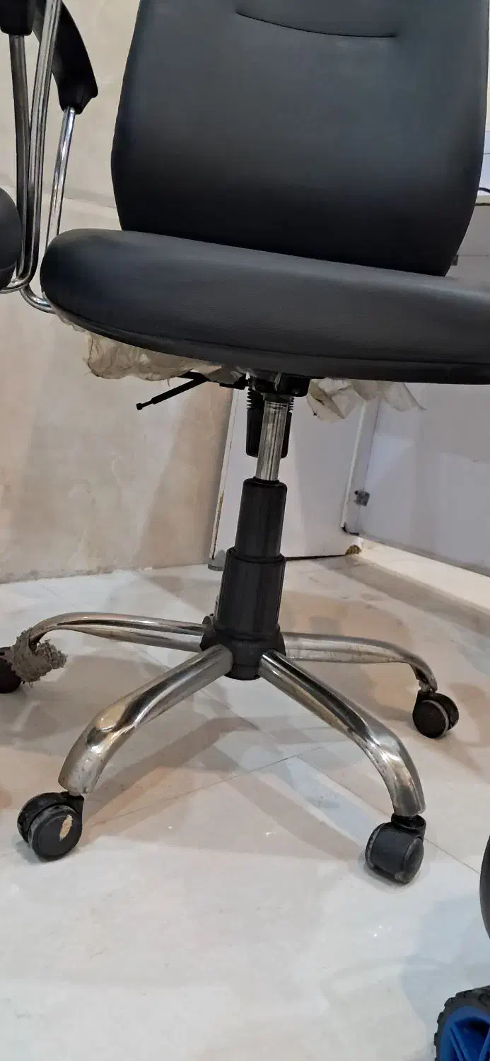 دوعدد صندلی چرخدار تنظیمی|صندلی و نیمکت|ساوه, |دیوار