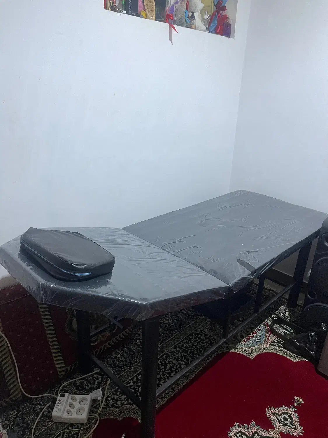 تخت سالنی|تخت و سرویس خواب|دوگنبدان, |دیوار