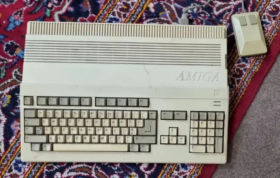 Commodore Amiga 500|کلکسیون اشیاء عتیقه|شیراز, قصرالدشت|دیوار