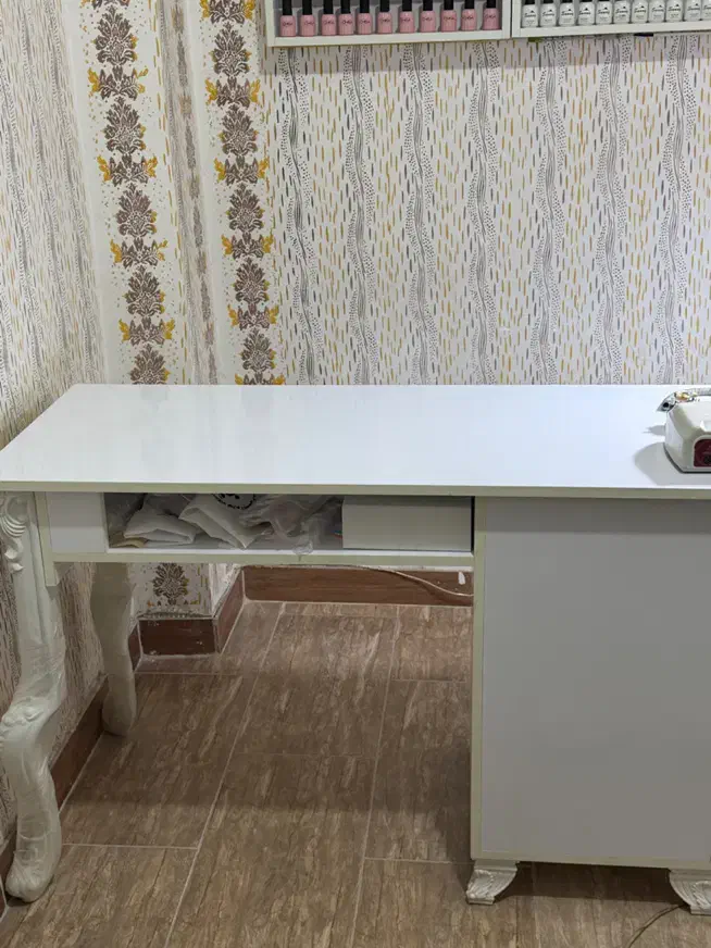 میز ناخن|آرایشگاه و سالنهای زیبایی|رشت, جهاد|دیوار