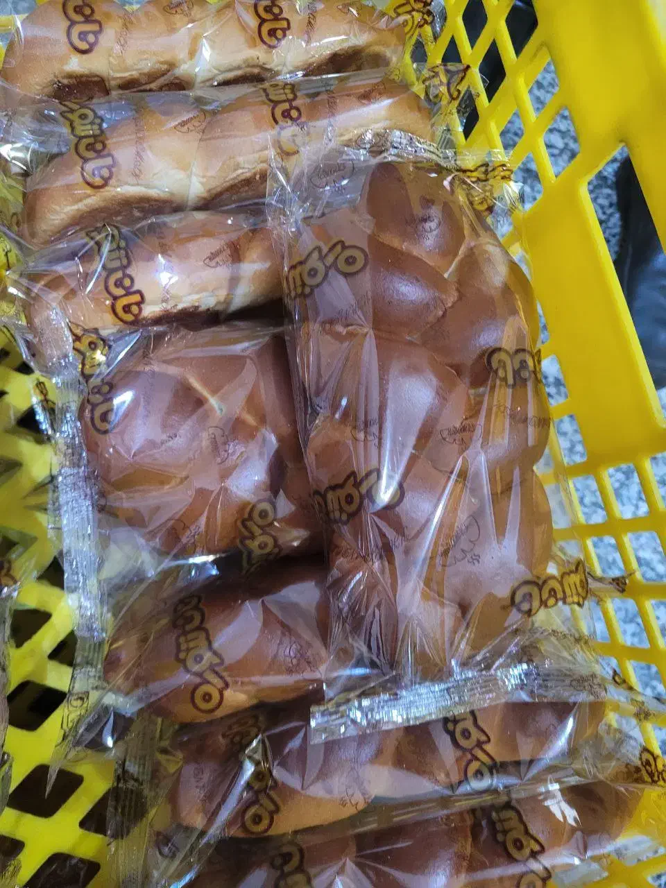 انواع نان های خشک ونرم وتنقلات|عمدهفروشی|نشتارود, |دیوار