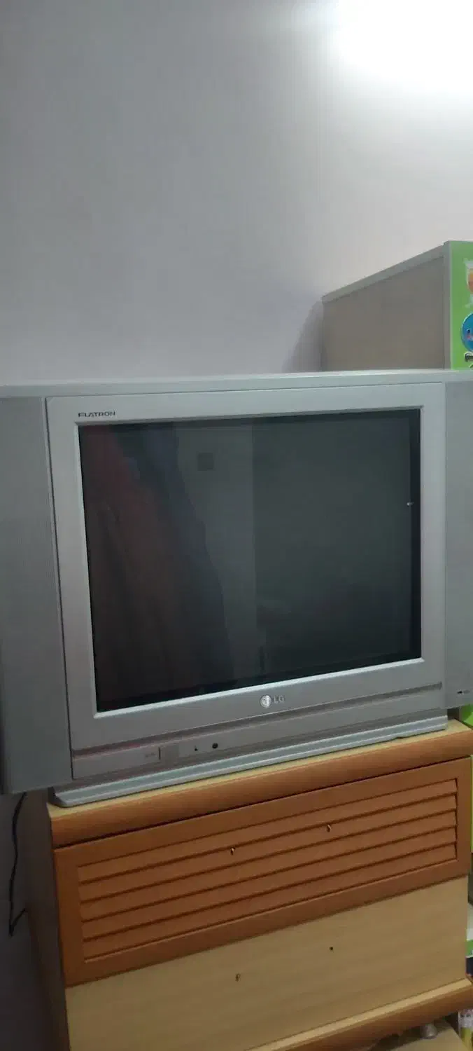 تلویزیون ۲۱ اینچ LG|تلویزیون و پروژکتور|همدان, |دیوار