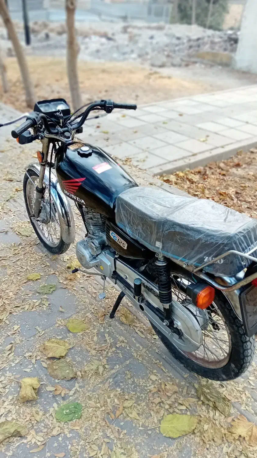 موتور هندا۱۵۰ مدل ۹۲ مزایده پلاک ملی|موتورسیکلت|تهران, شهرک ابوذر|دیوار
