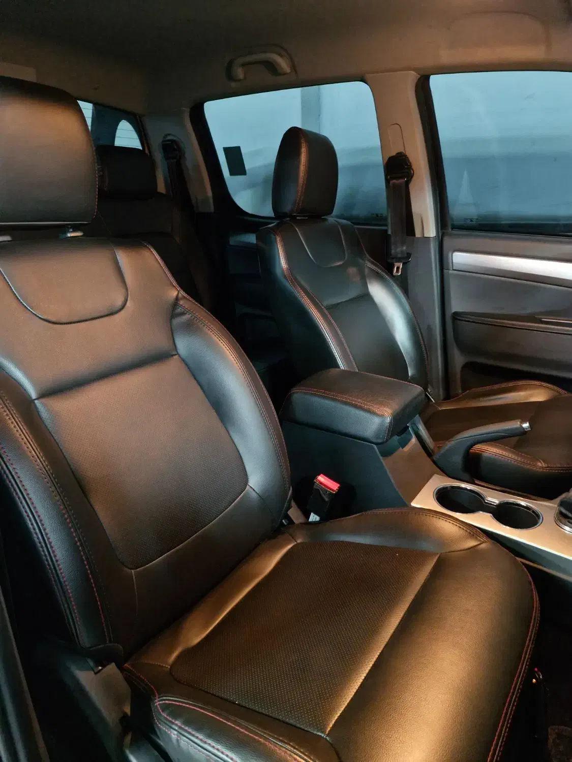 کی ام سی T8 مدل۴۰۲ کارکرد ۱۷ هزار تا|خودرو سواری و وانت|تهران, جنتآباد مرکزی|دیوار