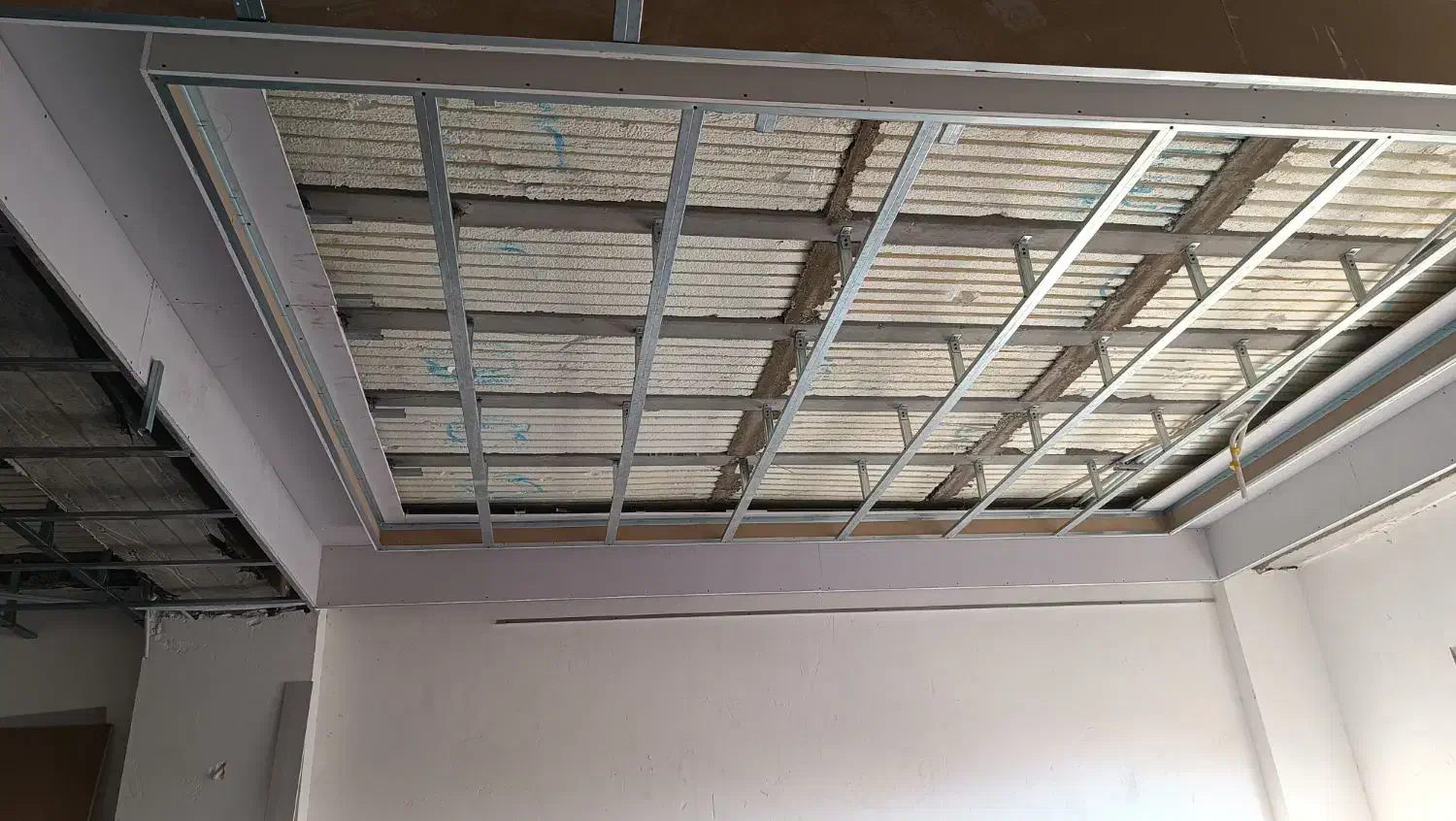 طراحی و اجرای تخصصی کناف و پی وی سی|خدمات پیشه و مهارت|دزفول, |دیوار