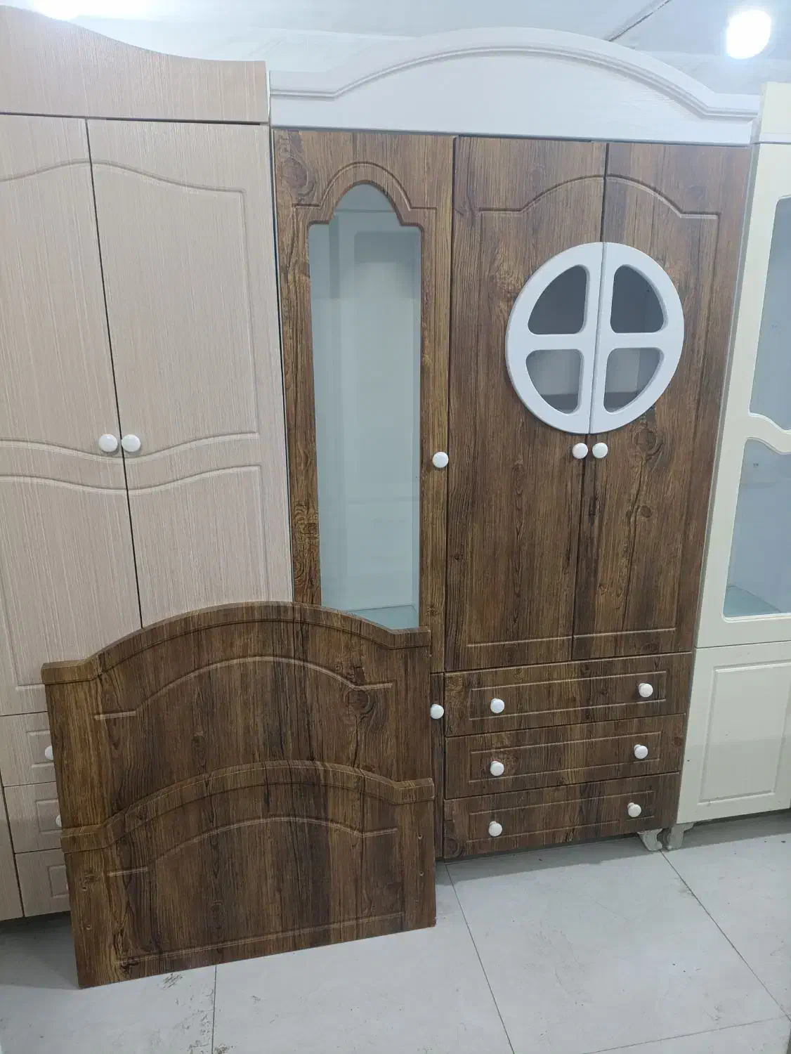 سرویس خواب سیسمونی کودک کمد سه درب تخت نوجوان|تخت و صندلی بچه|مشهد, توس (بلوار توس)|دیوار