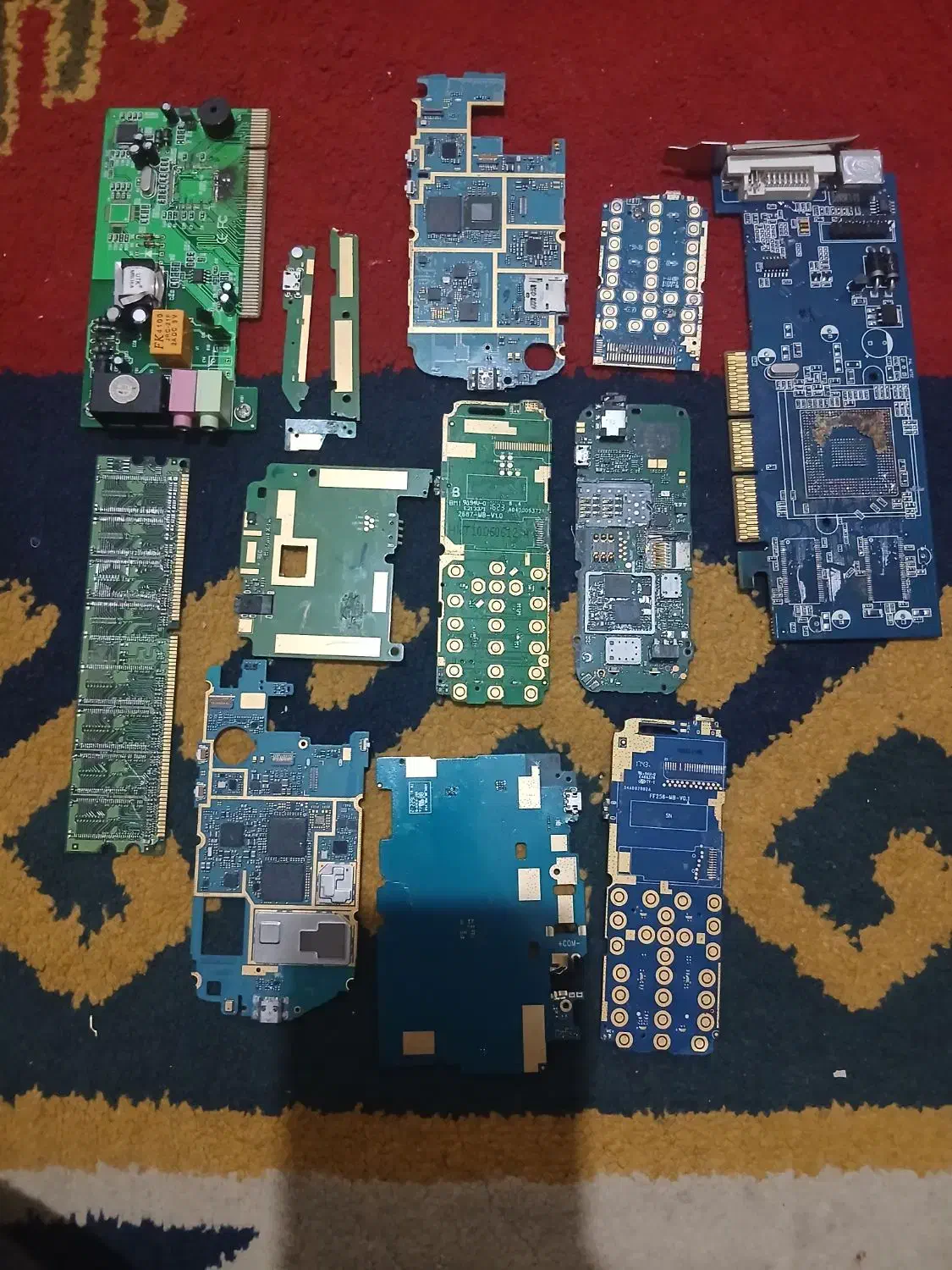 رم کامپیوتر و برد موبایل جهت بازیافت طلا|قطعات و لوازم جانبی رایانه|فردوسیه, |دیوار