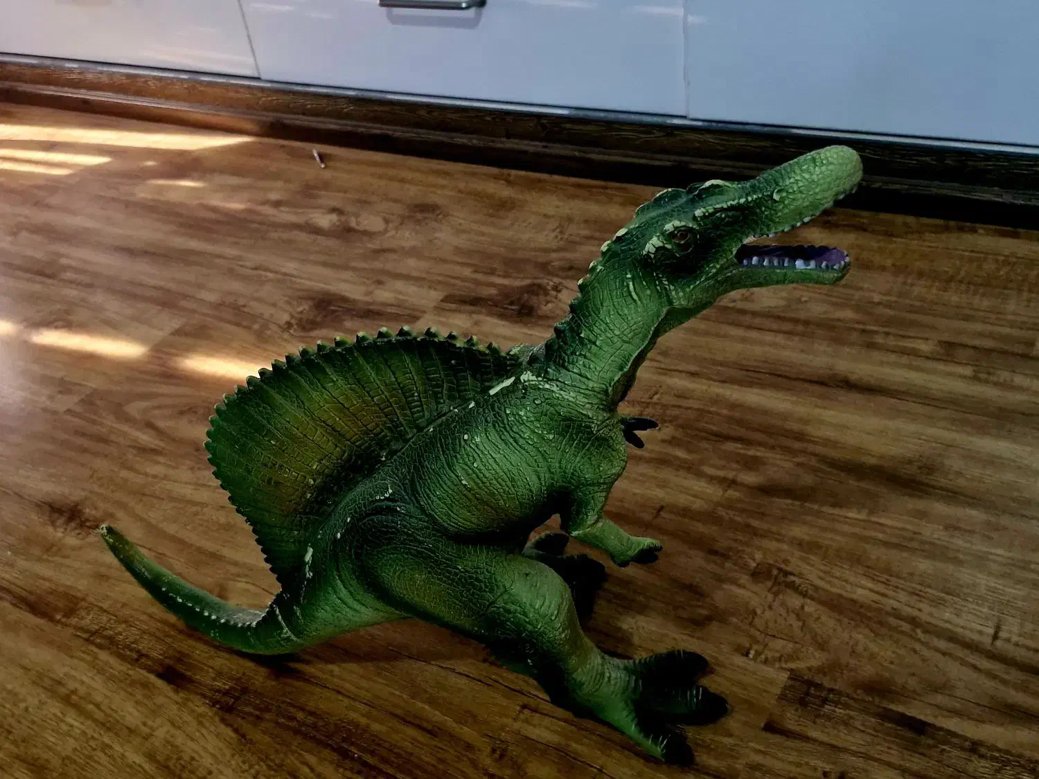 دایناسور سبز چلمنگ|اسباببازی بچه|ساری, |دیوار