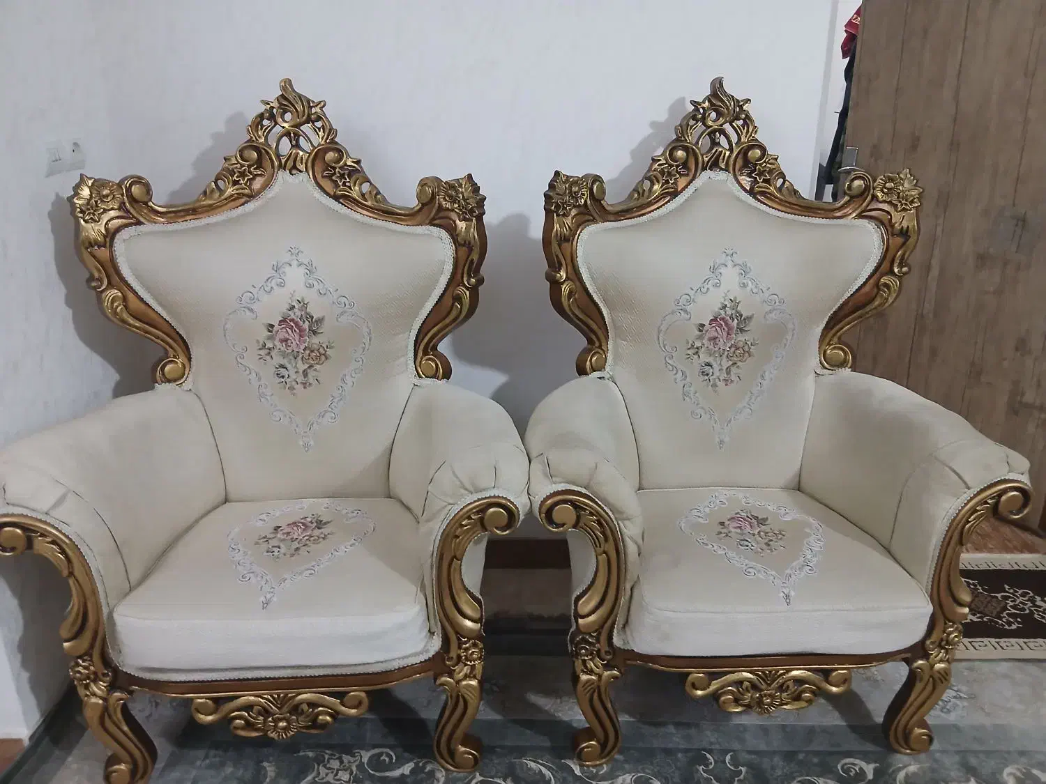 مبل سلطنتی|مبلمان خانگی و میز عسلی|نسیم‌شهر, |دیوار