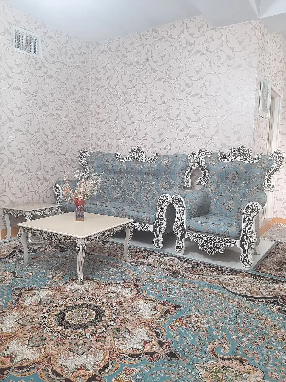 مبلمان ۷ نفره طرح سلطنتی +میز ،عسلی|مبلمان خانگی و میز عسلی|چهارباغ, |دیوار